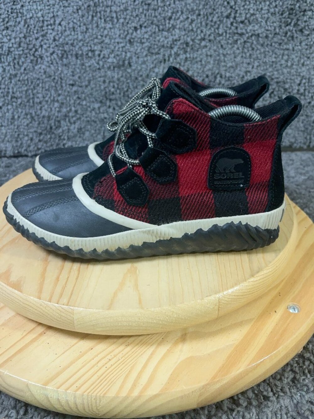 Sorel Out 'N About Plus Duck Boot Womens Size 8 Waterproof Buffalo Plaid Ankle